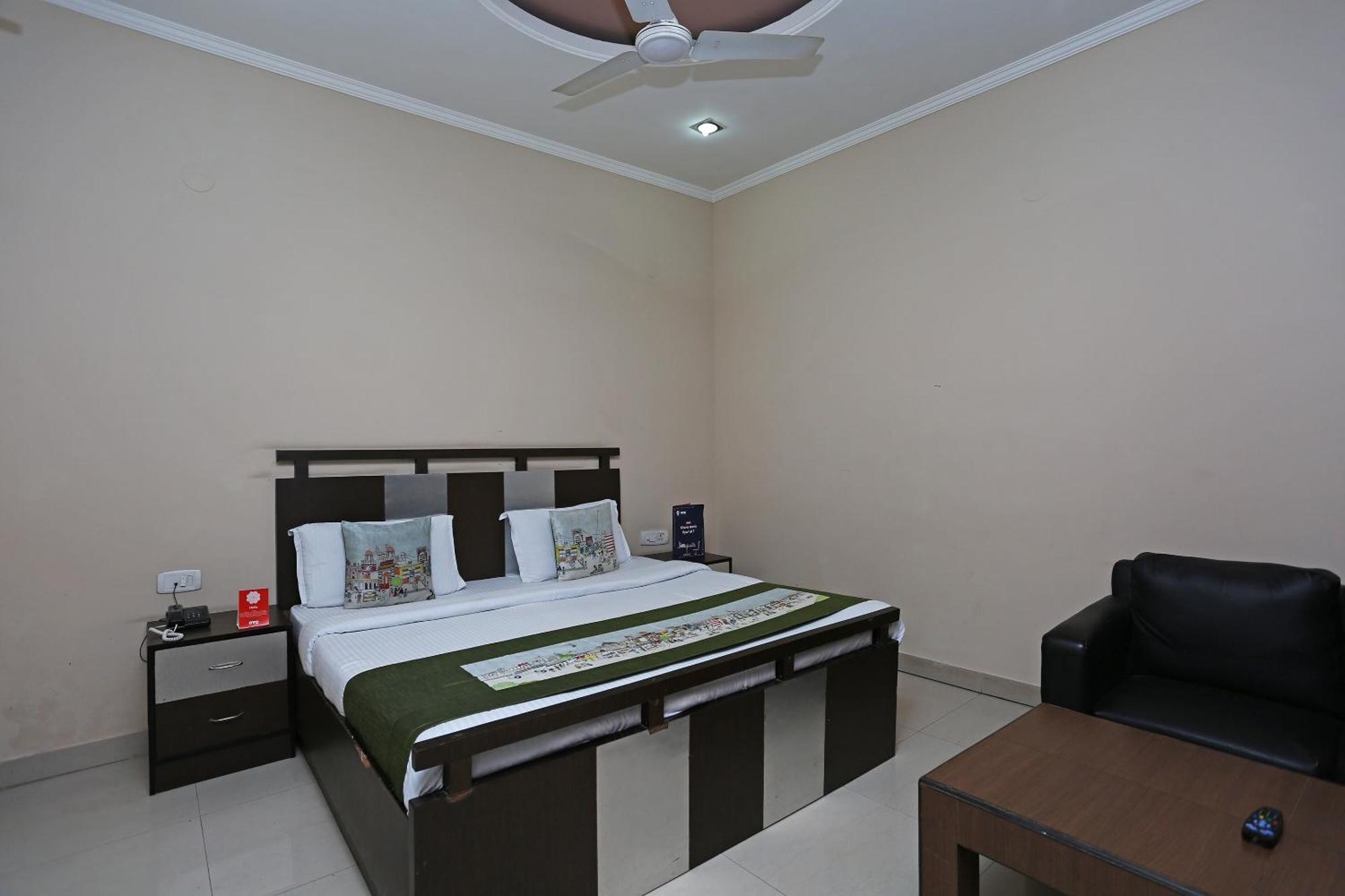 Hotel O Mukut Regency Ґазіабад Екстер'єр фото