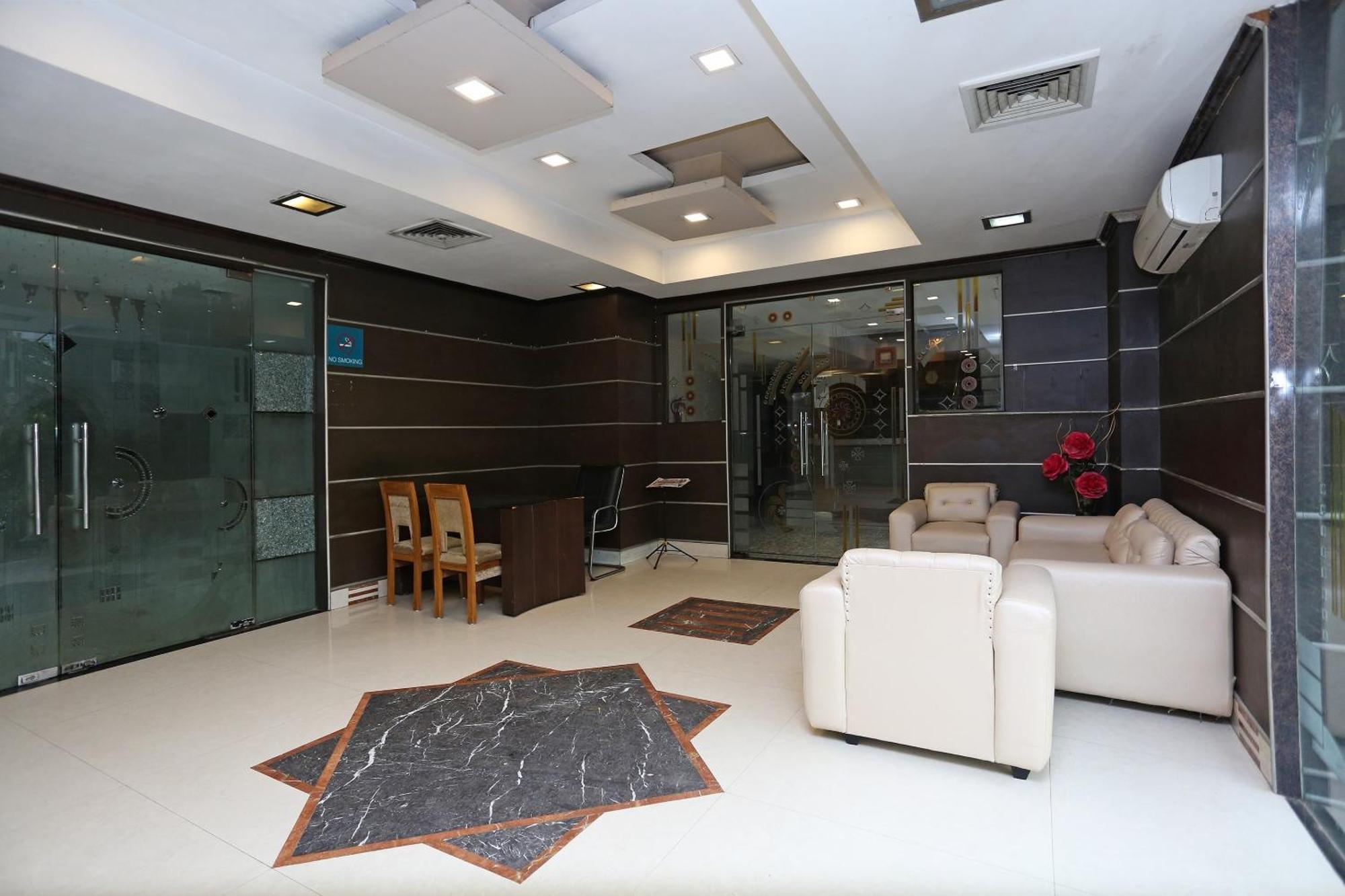 Hotel O Mukut Regency Ґазіабад Екстер'єр фото