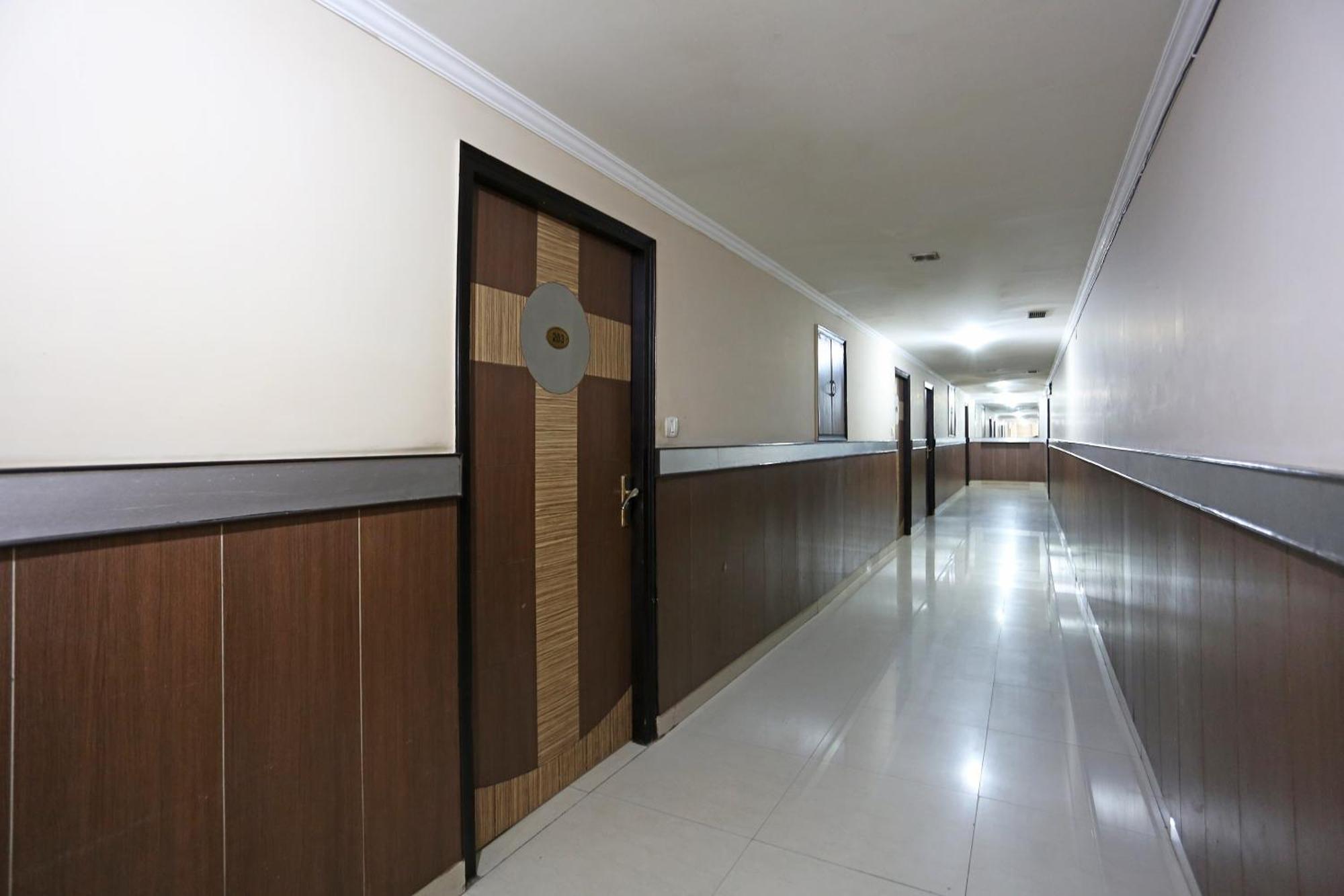 Hotel O Mukut Regency Ґазіабад Екстер'єр фото